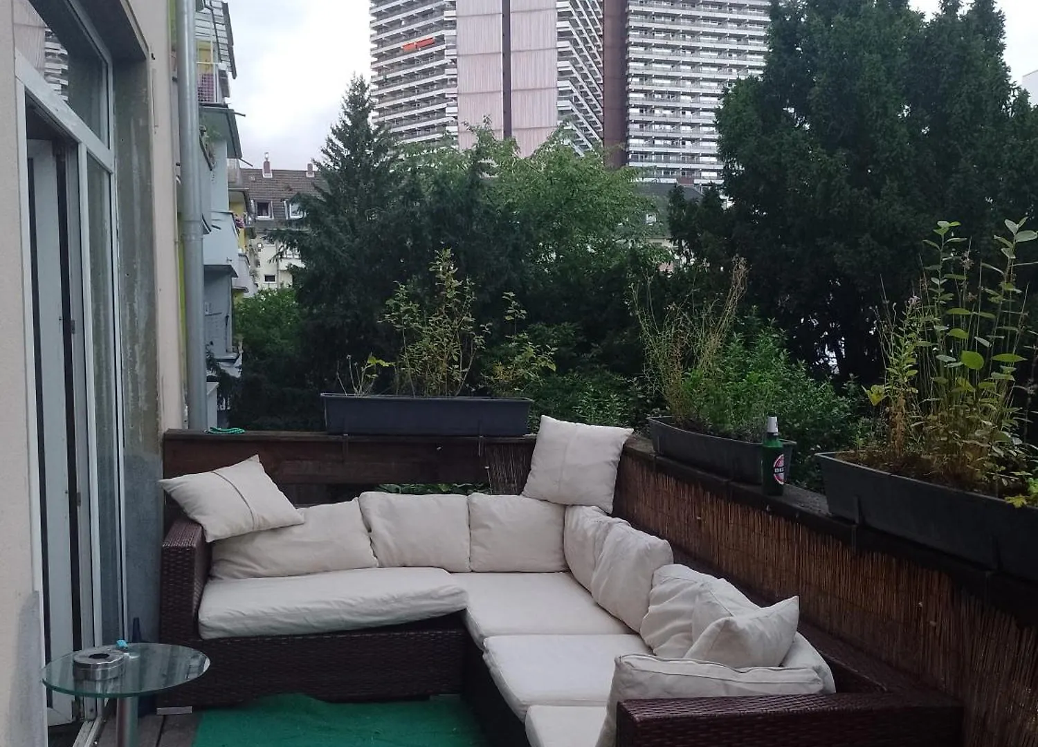 Zimmer In Weisshausstrasse In Einer Wohnung Köln Rum i privatbostad
